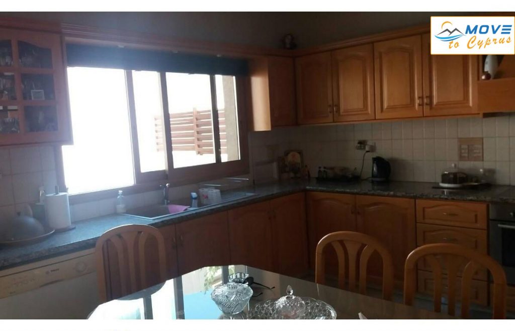 House for sale in agios athanasios - 4 bedroom detached