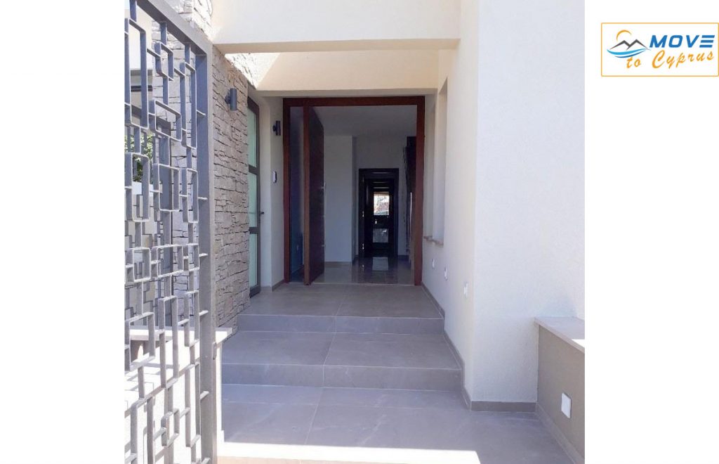 4 bedroom detached house for sale in Mesovounia