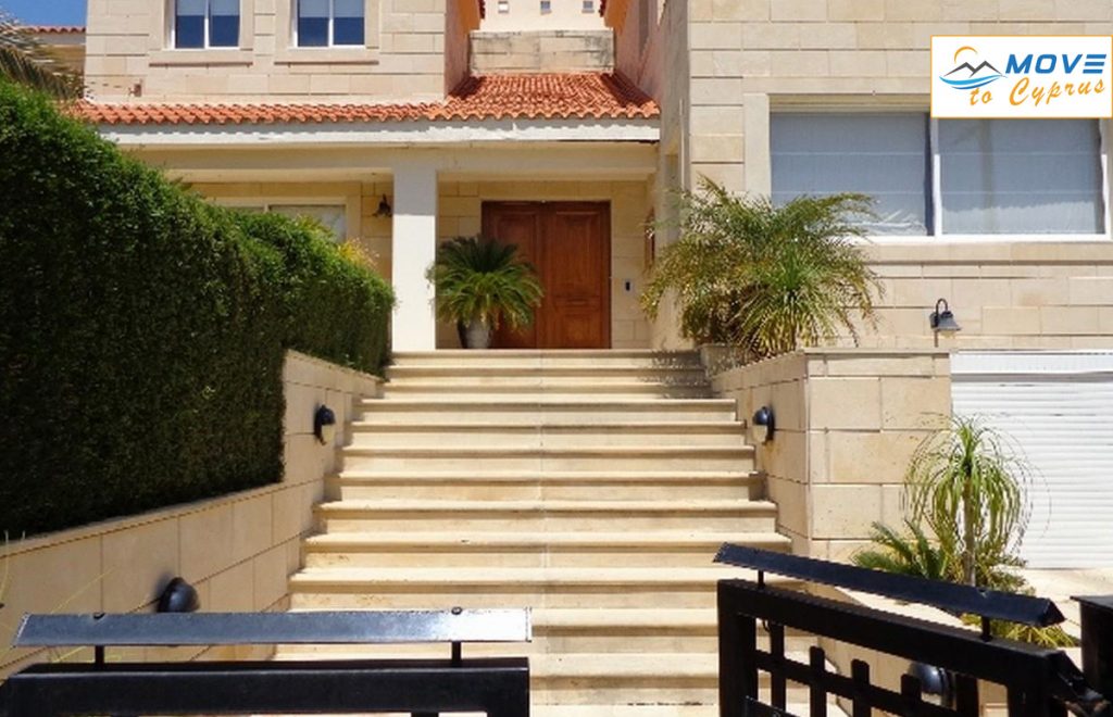 5 bedroom Villa for sale in kalogiroi