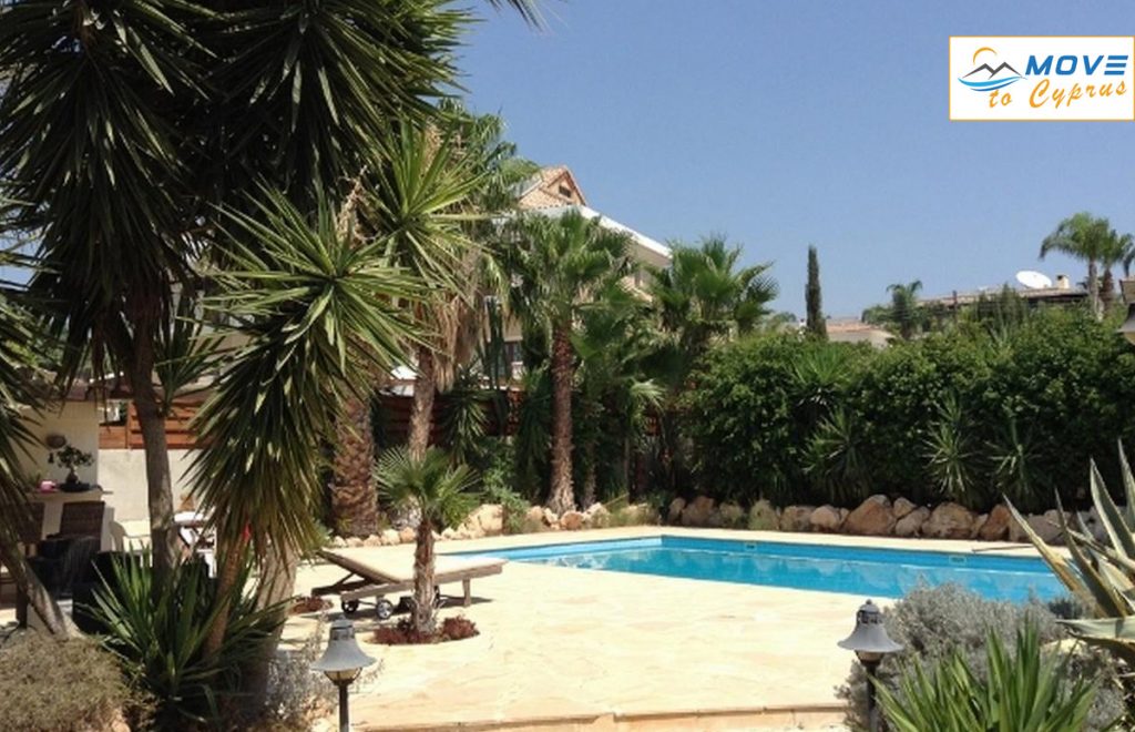 5 bedroom Villa for sale in kalogiroi