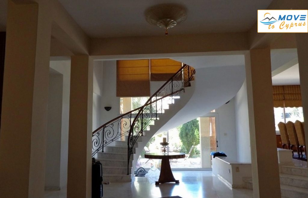 5 bedroom Villa for sale in kalogiroi